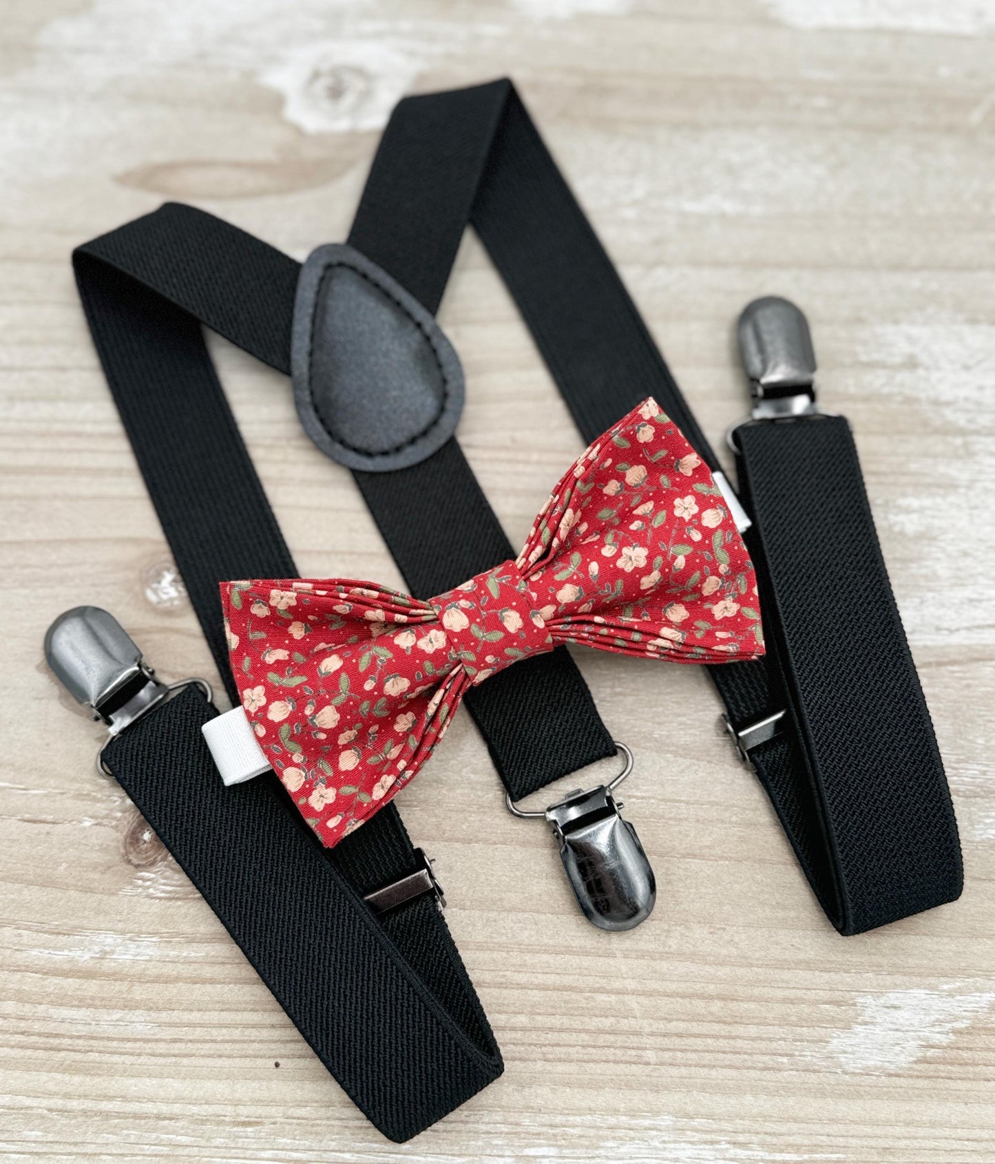 Floral Red Bow tie & Suspenders | Back Braces | Vintage Bowtie | Ring Bearer Outfit | Boho Rustic Wedding | Cottage Chic Outfit