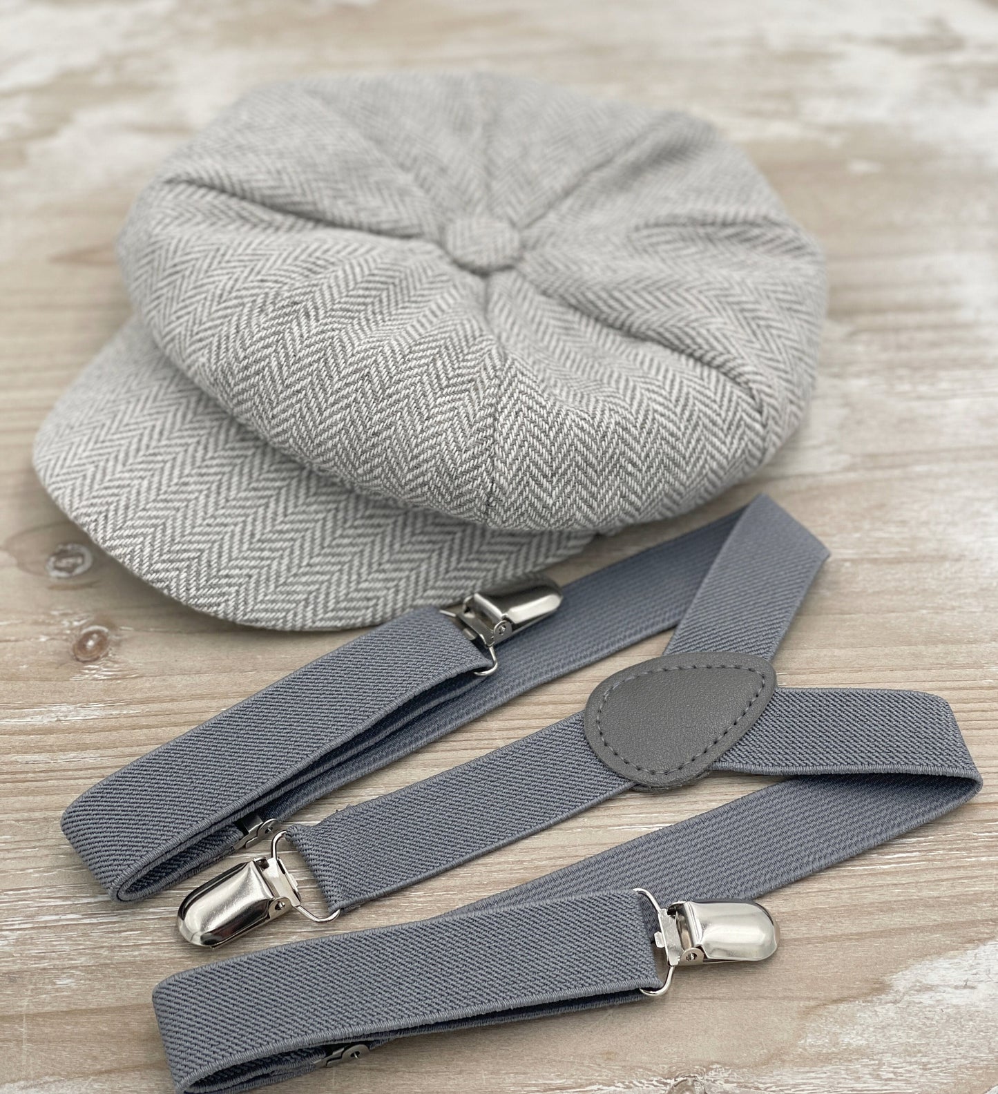 Light Gray Newsboy Hat | Tweed Applejack Cap | Flat Ivy Hat & Suspenders Set for Boys Ring Bearer Outfit | Mens Wedding Set | and Newborn Photo Prop - Formal Wedding Attire for Boys | Men | and Infants