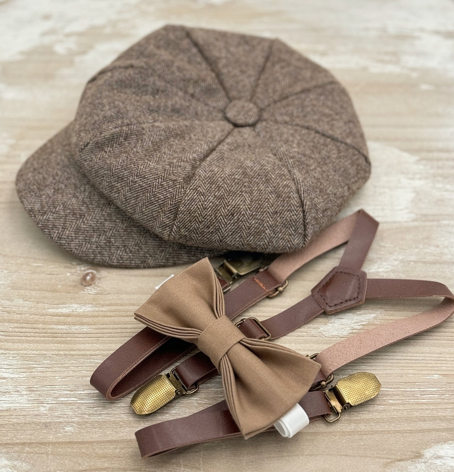 Tweed Newsboy Cap and Skinny Leather Suspenders – Taupe Bow Tie, Ring Bearer or Page Boy Outfit, Cake Smash Look, Wedding Gift Set