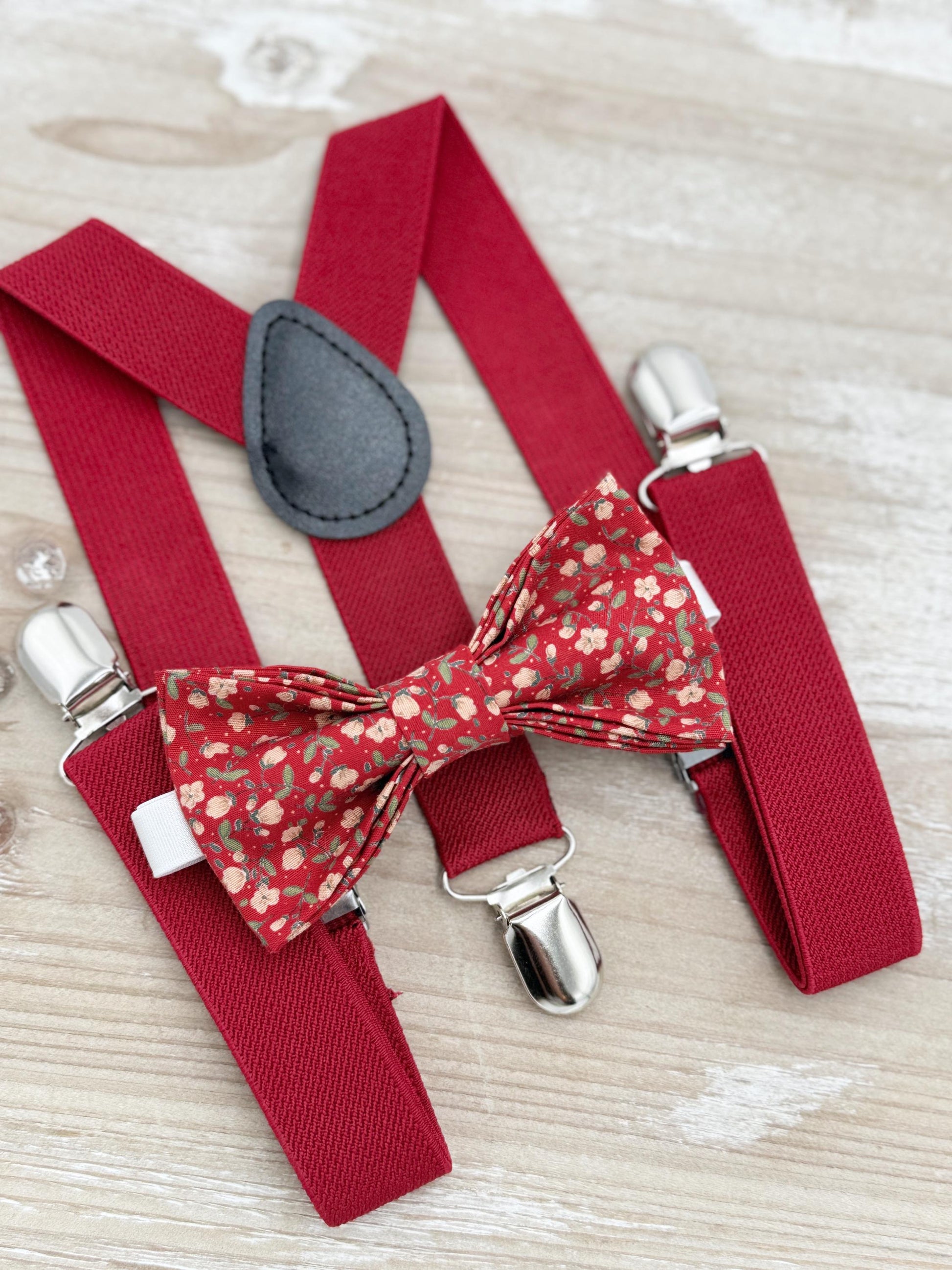 Floral Red Bow tie & Suspenders | Vintage Bowtie | Ring Bearer Outfit | Boho Rustic Wedding | Cottage Chic Outfit
