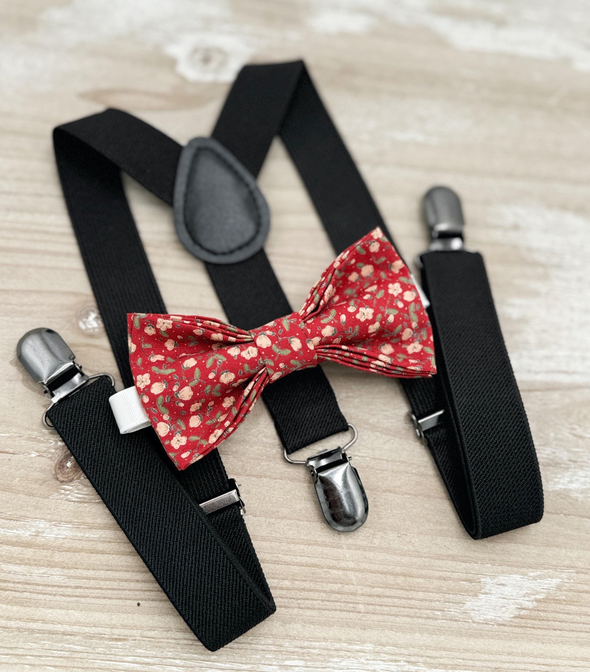 Floral Red Bow tie & Suspenders | Back Braces | Vintage Bowtie | Ring Bearer Outfit | Boho Rustic Wedding | Cottage Chic Outfit