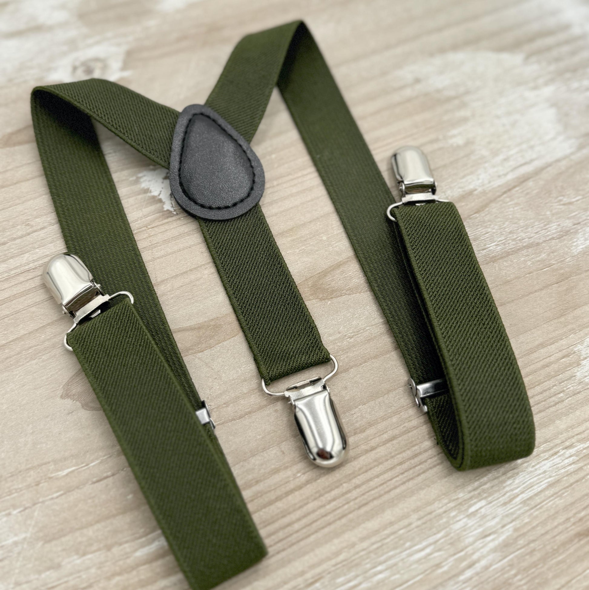 Forest Green Bow Tie & Olive Green Suspenders , Men's Dark green bow tie , Boy's Ring Bearer gift , Groomsmen Gift , Wedding Groom outfit